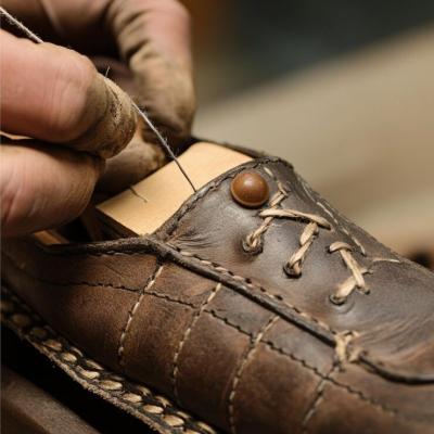 Service de chaussures et de clés Clara